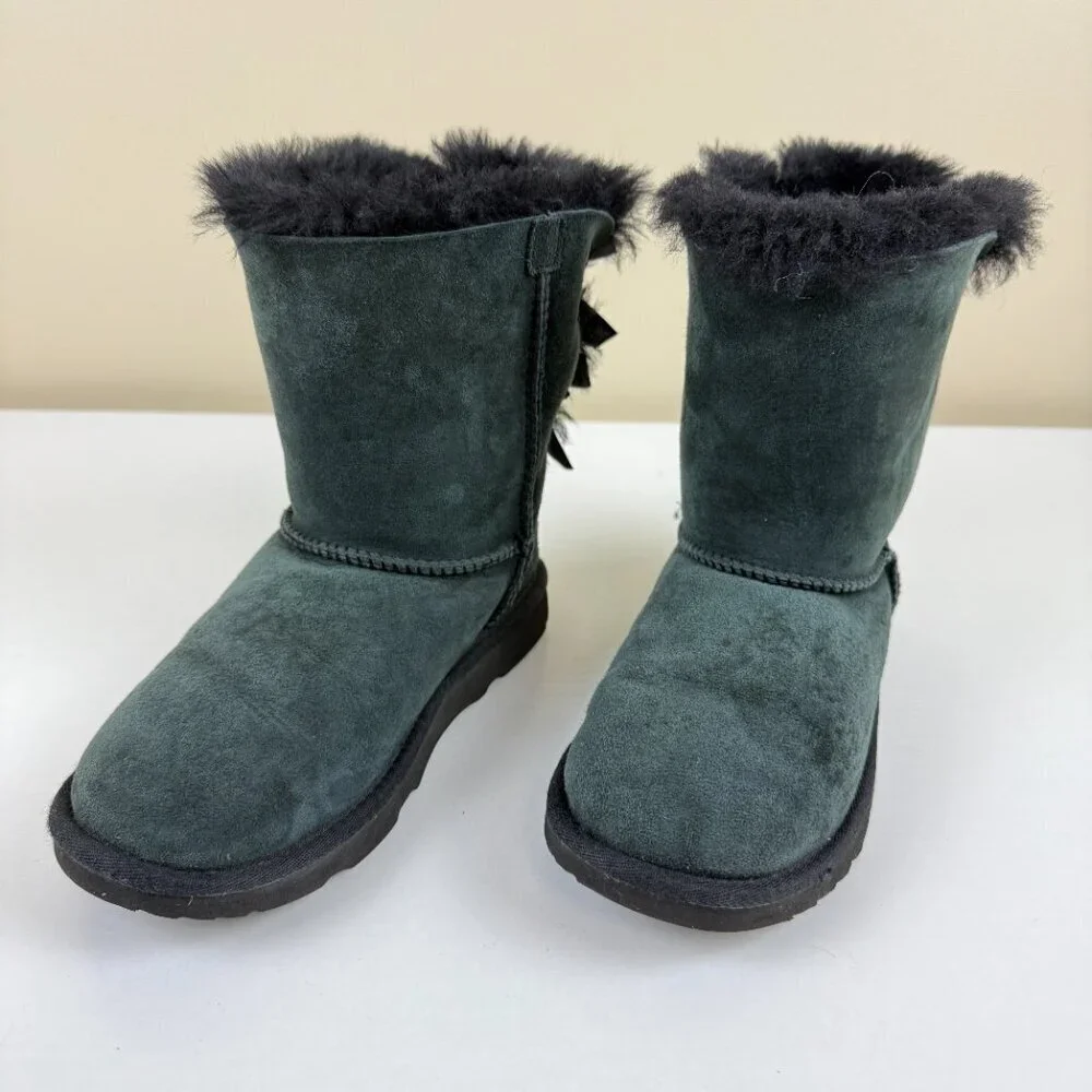 EUC UGG Kids Bailey Black Boots S/N 1017394K